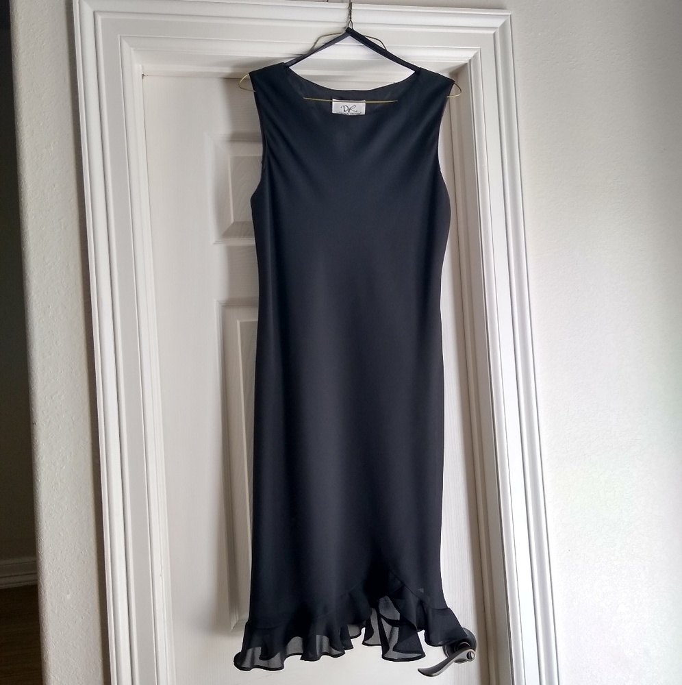 Donna Ricco black dress